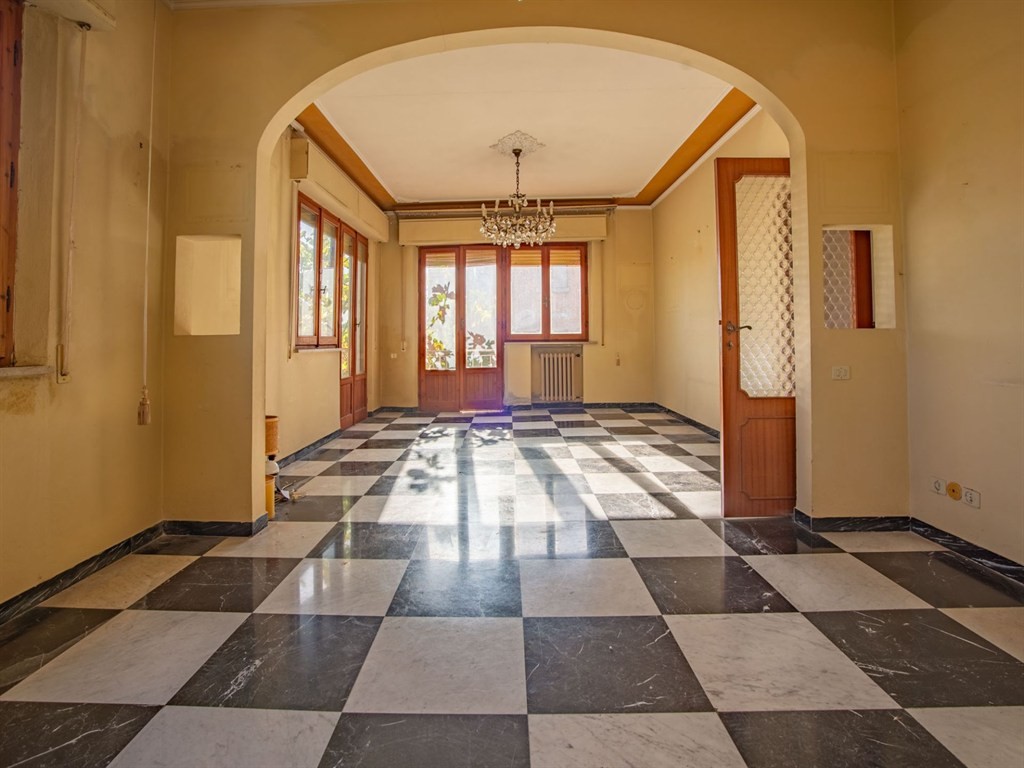 Appartamento indipendente con giardino, garage e vista sulla Torre del Mangia – Vico Alto, Siena