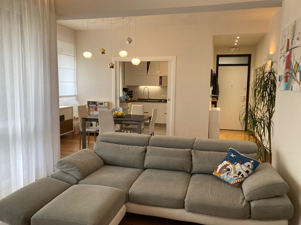 SIENA, IMMEDIATE VICINANZE DEL CENTRO': ZONA CAPPUCCINI. Appartamento ristrutturato in bella palazzina