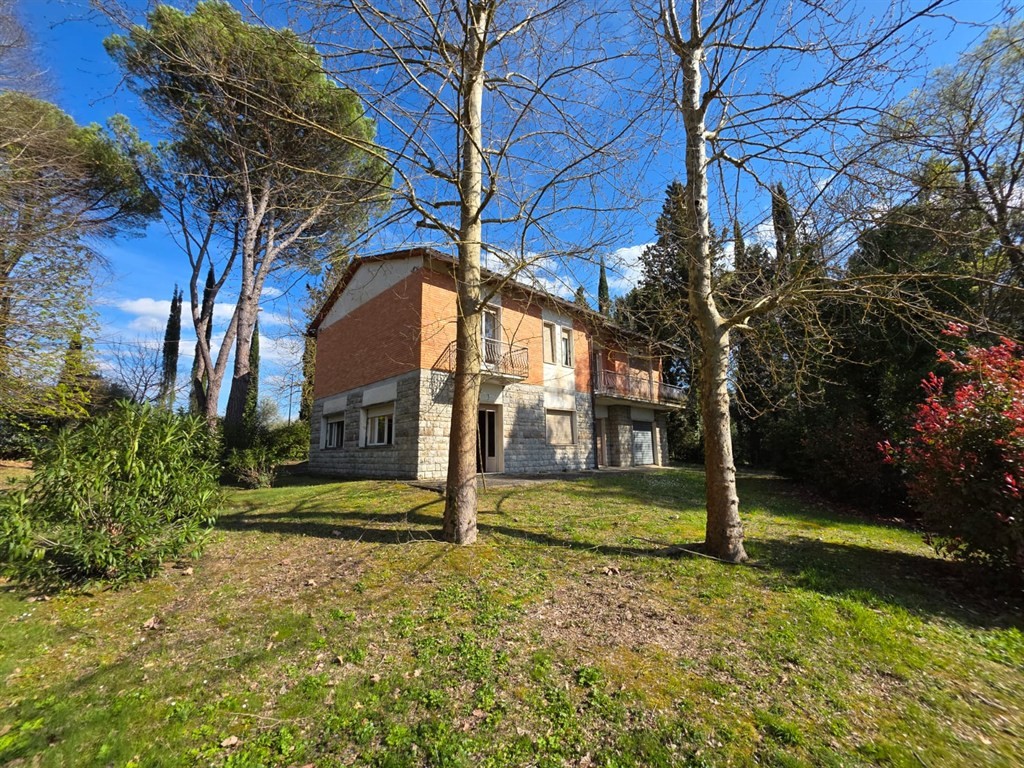 SIENA, SANTA REGINA. Villa con 1 ha di parco